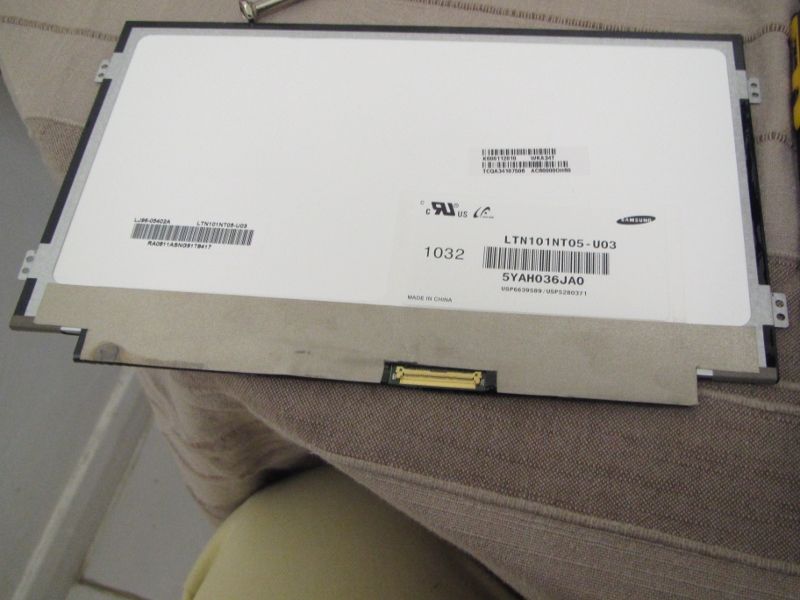 Standard Toshiba AC100 display panel